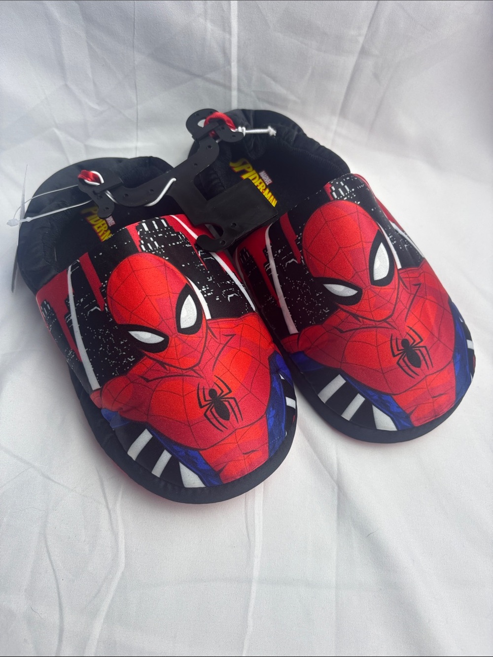 BNWT Spider-Man Kids' Slippers. Size L 2/3